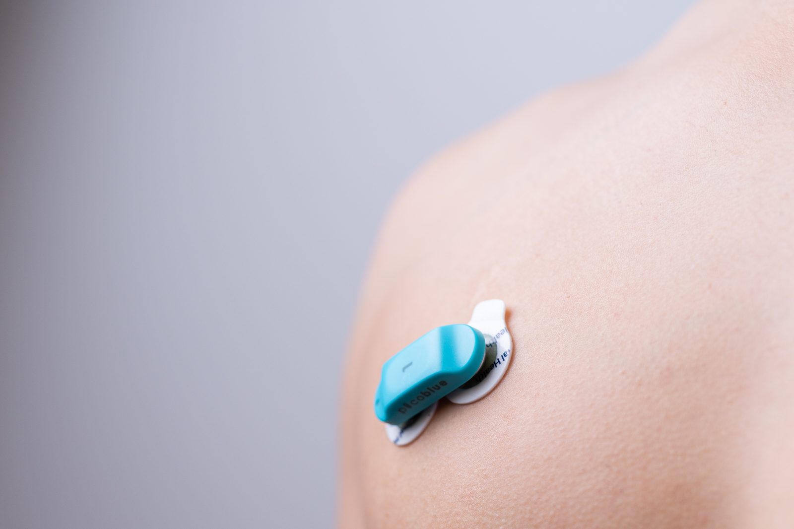 PicoBlue-sensor op de schouder, deltaspier